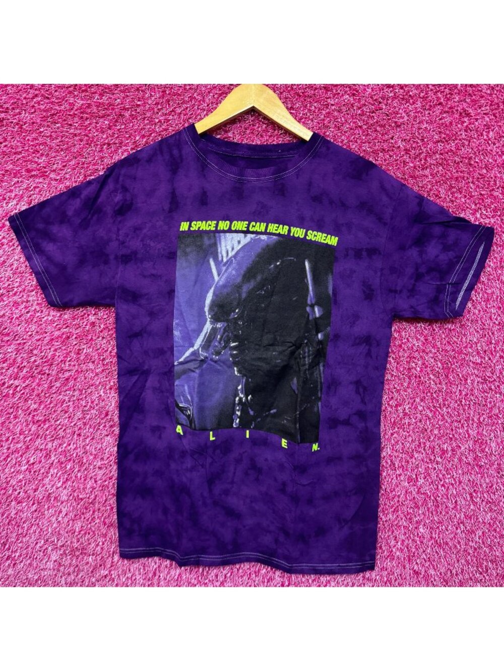 Alien Xenomorph Space No One Can Hear You Scream Tie Dye M